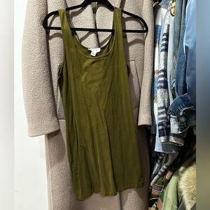 Forever 21 green fitted dress.